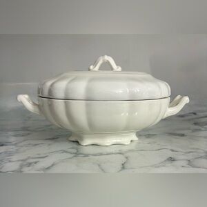 Handmade Ceramic Covered Casserole Dish/Tureen